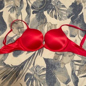 Victoria’s Secret - Very sexy push up - 32DD